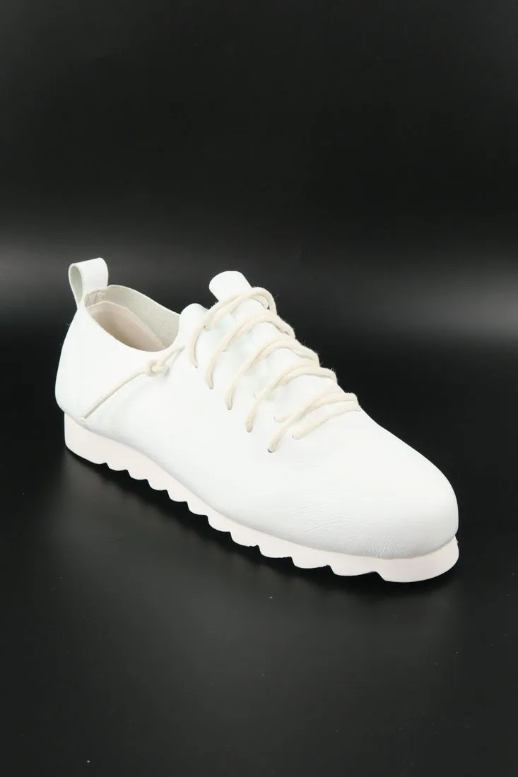 รองเท้าผ้าใบหนังแท้ สไตล์สปอร์ต - Minimalist Style Faux Leather Lace Up Canvas Shoes