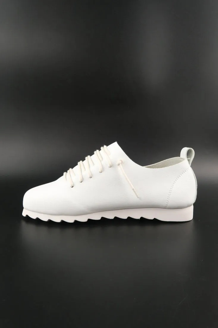 รองเท้าผ้าใบหนังแท้ สไตล์สปอร์ต - Minimalist Style Faux Leather Lace Up Canvas Shoes