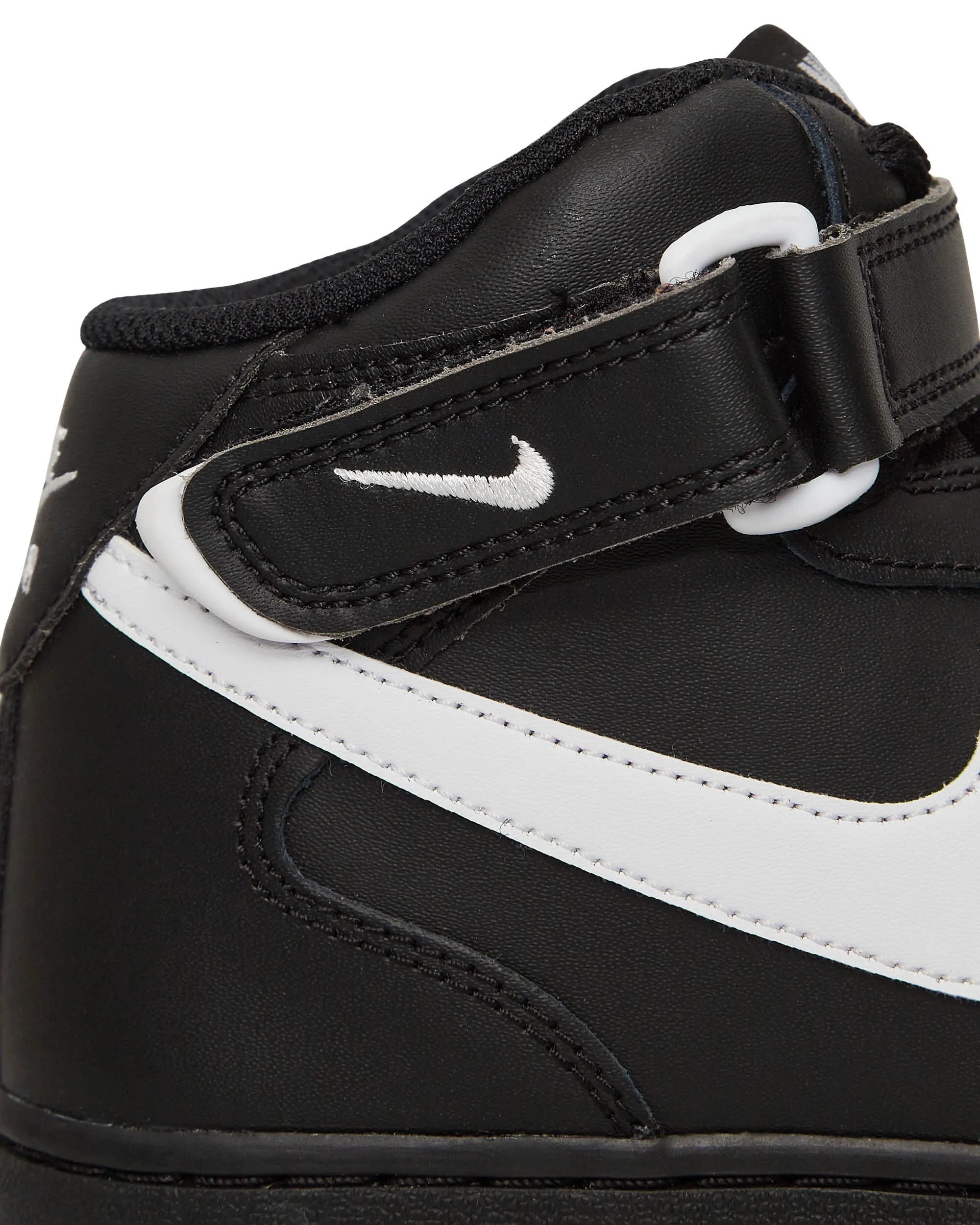 Air Force 1 Mid Sneakers Black
