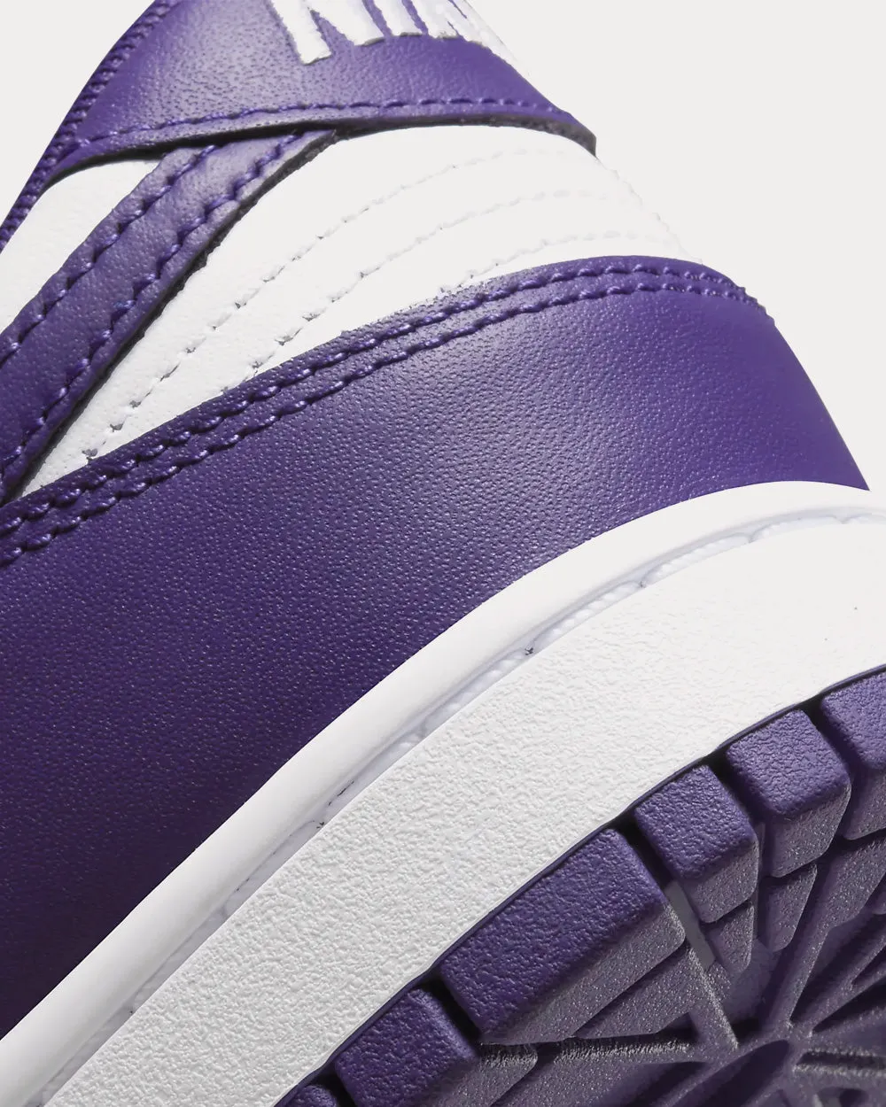 Dunk Low Retro White / Total Orange / Court Purple Low Top Sneakers