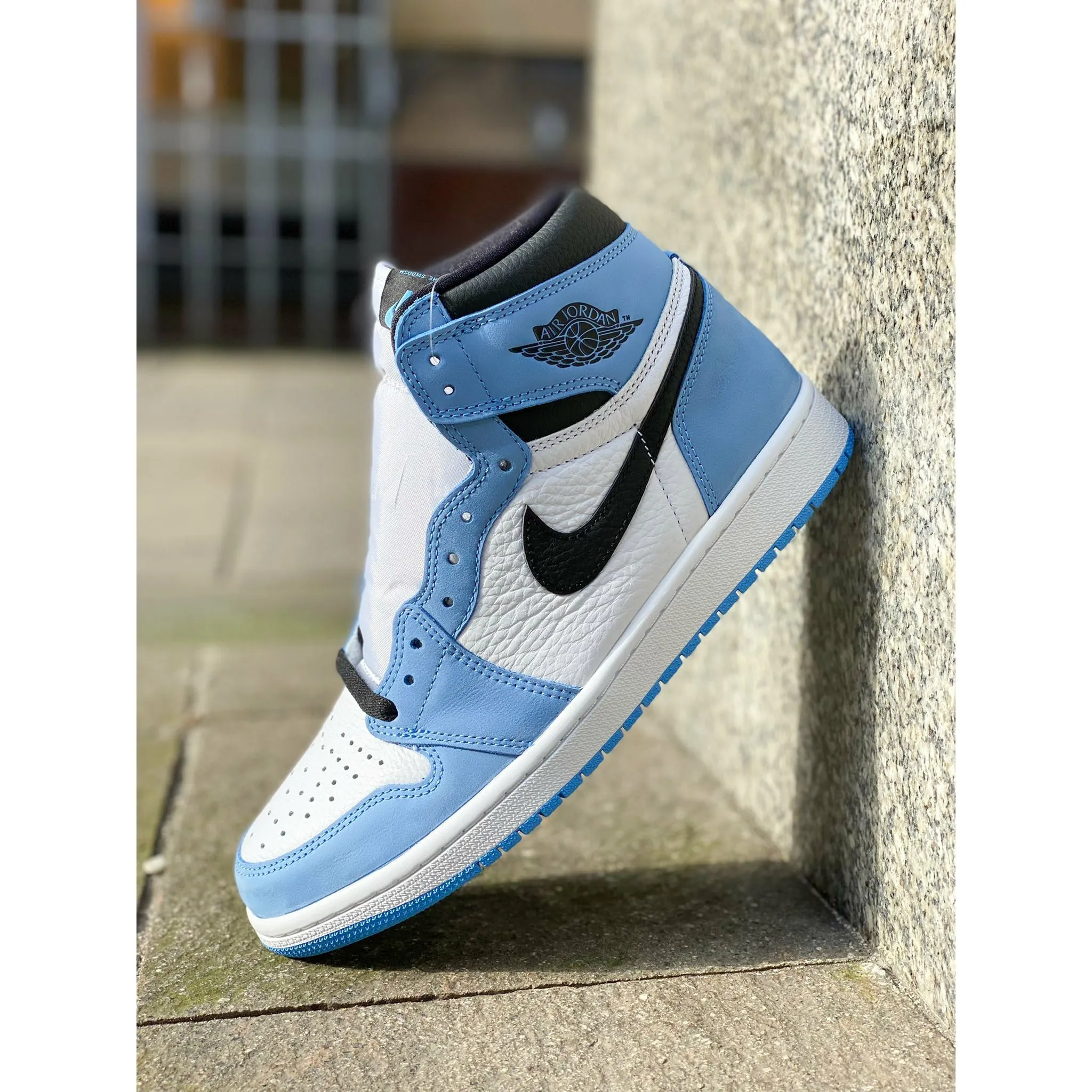 Jordan 1 Retro High University Blue