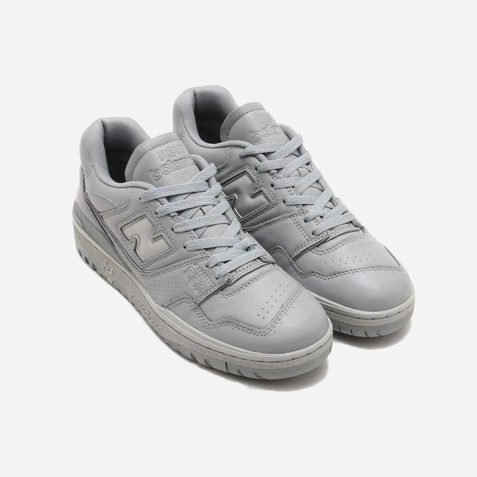 New Balance 550 concrete