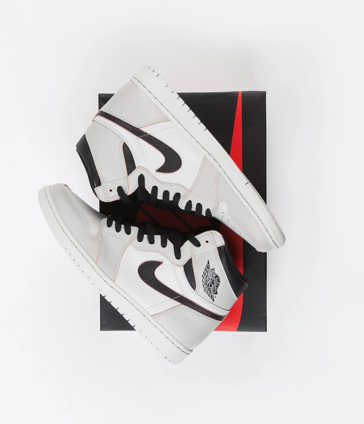Nike SB Air Jordan 1 OG Defiant Shoes - Light Bone / Black - Crimson Tint - Hyper Pink